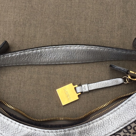 LOEWE Anagram Jacard Shoulderbag - Picture 7 of 16